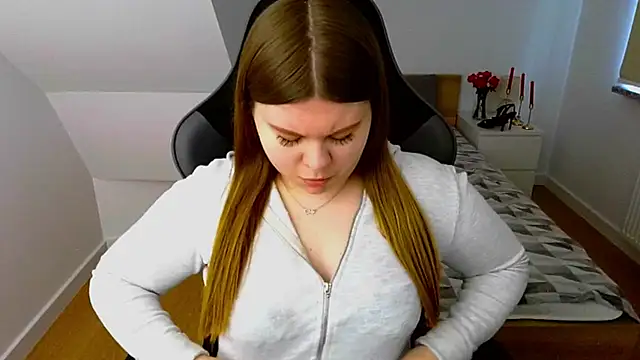 Snapshot of AbbyPleasure chatting on February 25, 10:14 am AbbyPleasure online show from February 25, 10:14 am