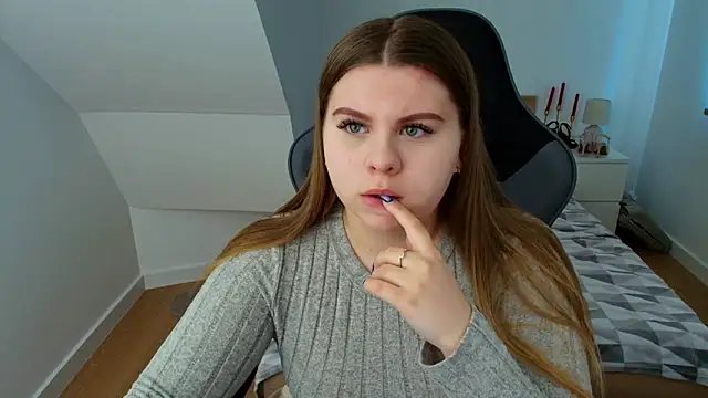 Snapshot of AbbyPleasure chatting on April 24, 12:18 pm AbbyPleasure online show from April 24, 12:18 pm