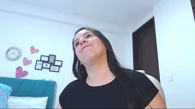 kamila lopez online show from March 7, 1:53 am