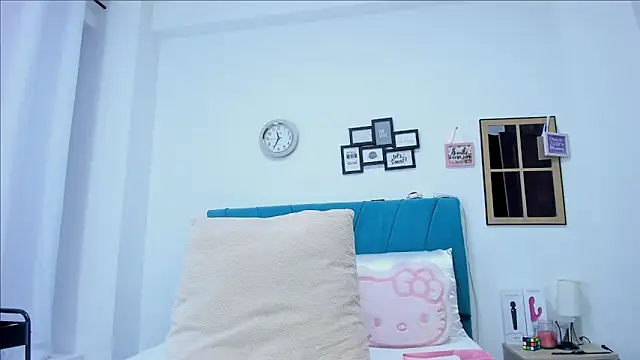 kamila lopez online show from February 27, 9:15 pm