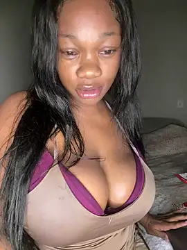 CharismaaBanx online show from April 10, 7:24 am