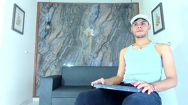 Snapshot of liam_genner_ chatting on February 2, 7:46 pm liam genner online show from February 2, 7:46 pm