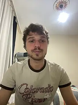 oguuxum online show from April 7, 7:03 pm