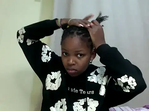 queen-sasha online show from March 15, 8:20 am