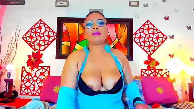 SQUIRTBRUNETE online show from March 17, 10:46 pm