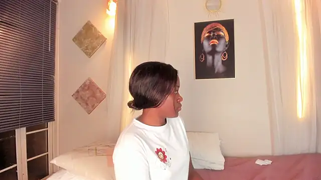 Kenia Montez online show from January 24, 10:00 am