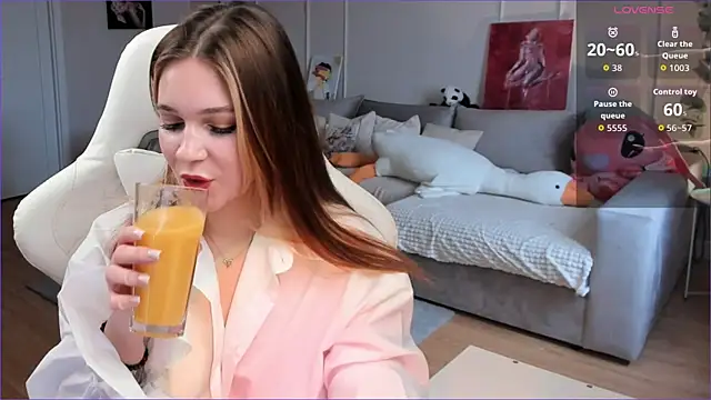 Snapshot of Frau_Lina chatting on May 1, 3:16 pm Frau Lina online show from May 1, 3:16 pm