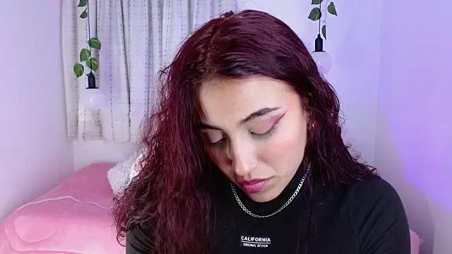 veronicaxx69 online show from December 17, 1:38 pm