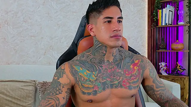 Snapshot of AdanReilly chatting on February 8, 2:53 pm AdanReilly online show from February 8, 2:53 pm