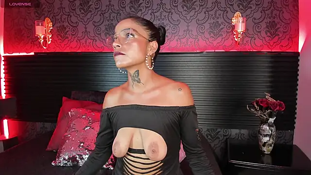 Snapshot of Hellen__4master chatting on February 6, 4:28 am Hellen 4master online show from February 6, 4:28 am