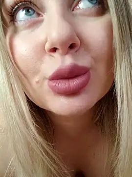 LadyLolyPop  online show from March 13, 11:59 pm