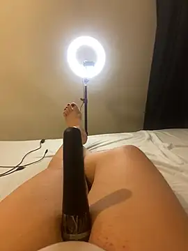 Ceyceys online show from February 16, 9:05 pm