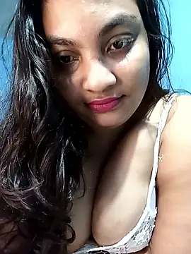 Snapshot of HottyOlly chatting on October 4, 5:44 pm HottyOlly online show from October 4, 5:44 pm