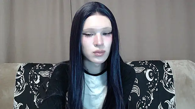 Snapshot of Sexpired_Princess chatting on June 13, 12:25 pm Sexpired Princess online show from June 13, 12:25 pm