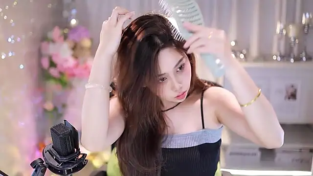 SleepArtist online show from October 18, 1:01 pm