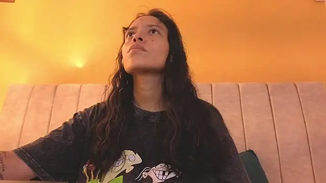 lexyfyre online show from June 28, 1:17 pm