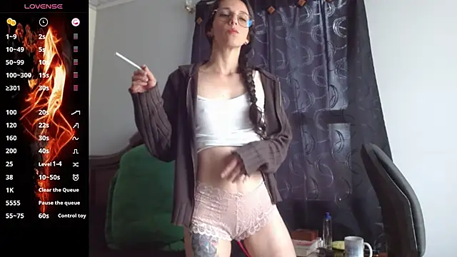 Snapshot of goretty420 chatting on February 6, 2:26 pm goretty420 online show from February 6, 2:26 pm