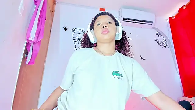 Emily Coper18 online show from January 15, 2:21 pm