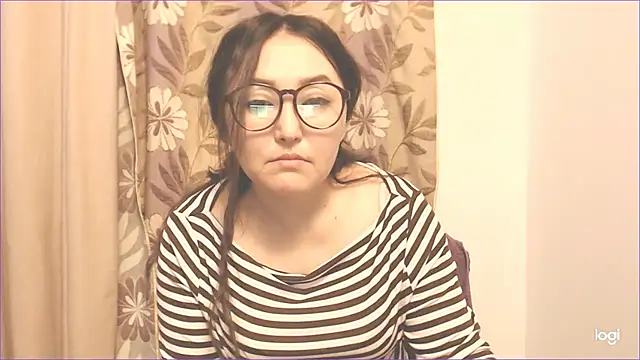 Snapshot of hrnyteacher chatting on February 14, 12:19 am hrnyteacher online show from February 14, 12:19 am