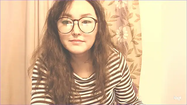 Snapshot of hrnyteacher chatting on March 7, 2:56 pm hrnyteacher online show from March 7, 2:56 pm