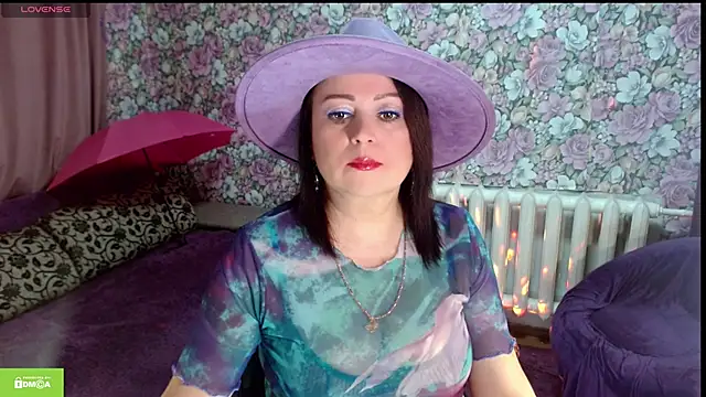Julia-ru online show from June 6, 9:30 pm