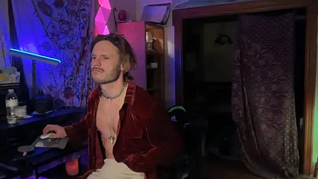 Snapshot of CowboyZuhly chatting on January 15, 6:07 am CowboyZuhly online show from January 15, 6:07 am