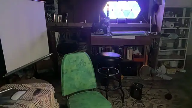 CowboyZuhly online show from April 19, 8:24 am