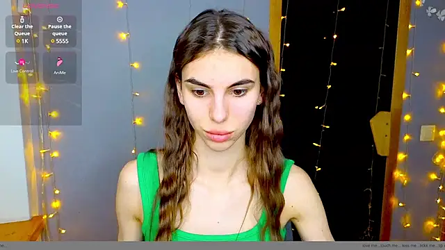 Snapshot of EmmyGreans chatting on January 23, 12:41 pm EmmyGreans online show from January 23, 12:41 pm