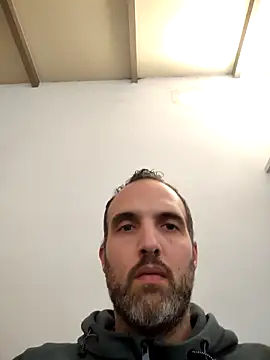 leon3875 online show from October 29, 3:25 pm