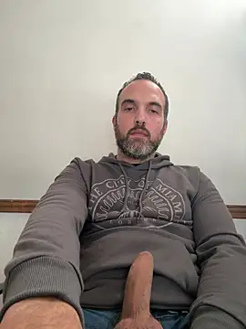 leon3875 online show from May 8, 3:28 pm