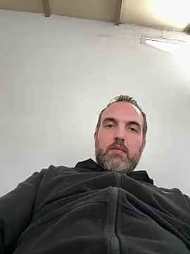 leon3875 online show from July 28, 3:21 pm