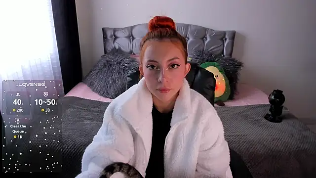 Violetaarey online show from March 27, 9:25 pm