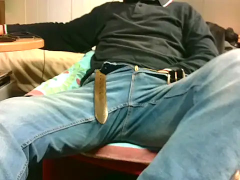 Snapshot of Giulio35_Pika chatting on March 15, 6:19 am Giulio35 Pika online show from March 15, 6:19 am
