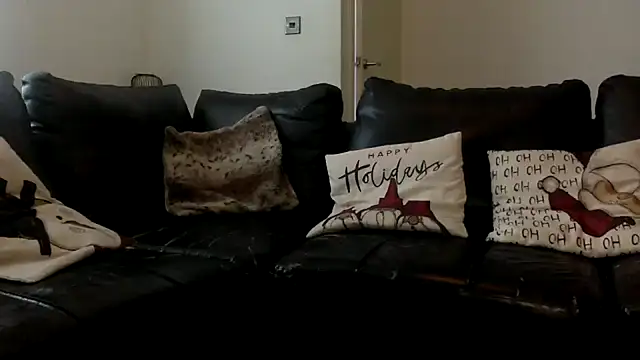 Snapshot of AshleyCox chatting on December 10, 1:33 pm AshleyCox online show from December 10, 1:33 pm