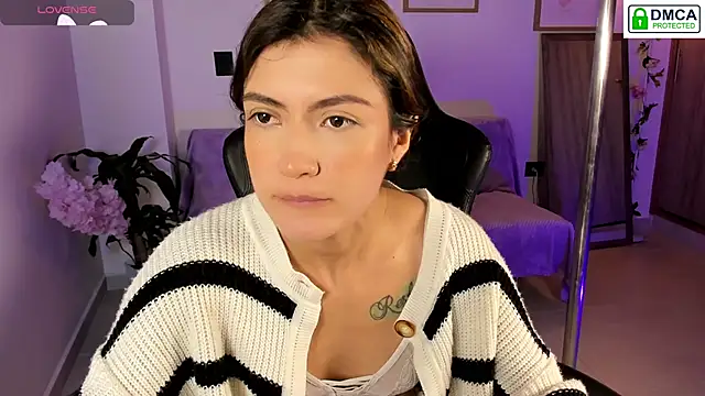 Snapshot of Lilabril chatting on January 16, 2:32 pm Lilabril online show from January 16, 2:32 pm