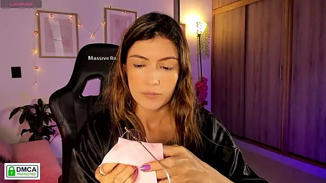 Snapshot of Lilabril chatting on March 10, 2:33 pm Lilabril online show from March 10, 2:33 pm