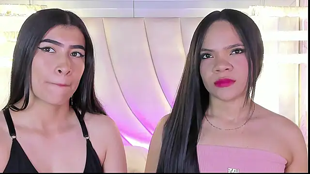 siara and zoe online show from April 14, 11:00 pm