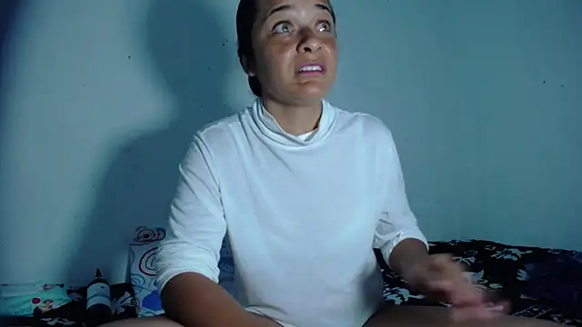 Snapshot of GiveLove1 chatting on December 10, 5:07 am GiveLove1 online show from December 10, 5:07 am