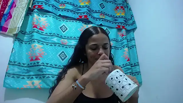 Snapshot of GiveLove1 chatting on January 14, 10:23 pm GiveLove1 online show from January 14, 10:23 pm