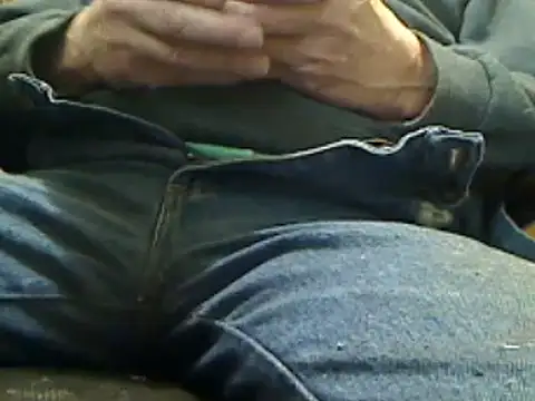 Snapshot of markluvskitty chatting on December 23, 5:43 pm markluvskitty online show from December 23, 5:43 pm