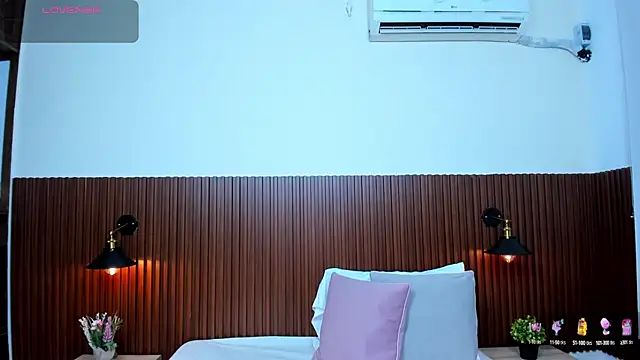 chanel brunette online show from March 7, 5:38 pm