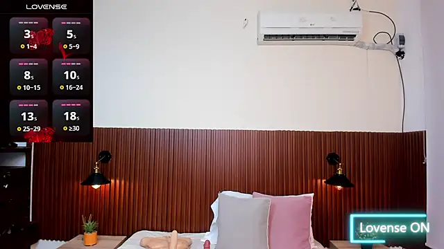 chanel brunette online show from October 3, 11:07 am