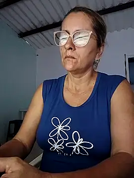 Snapshot of deisy_summers47x chatting on February 24, 1:10 pm deisy summers47x online show from February 24, 1:10 pm
