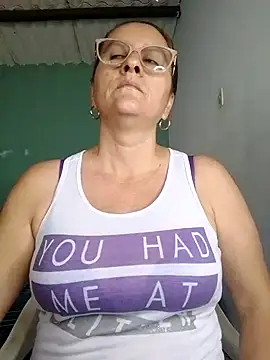Snapshot of deisy_summers47x chatting on September 10, 12:16 pm deisy summers47x online show from September 10, 12:16 pm