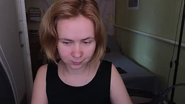 Riley Roo online show from May 25, 7:03 am