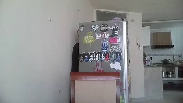 SuzzyyM online show from February 15, 7:17 pm