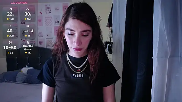 IsaBaileys  online show from April 8, 3:06 am