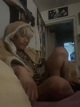 Mune Raez 6 online show from April 15, 1:51 pm