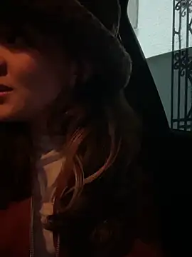 emily amaya online show from December 21, 3:47 am