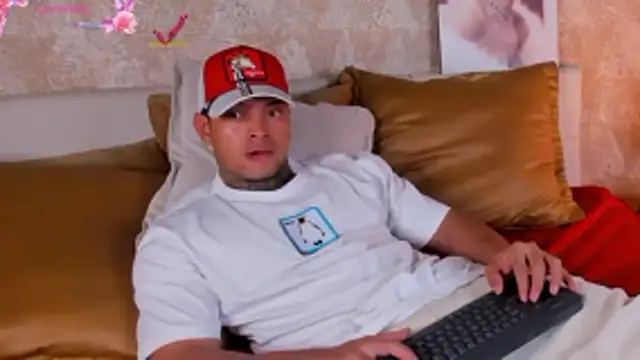 Stiven collins online show from February 22, 8:40 pm